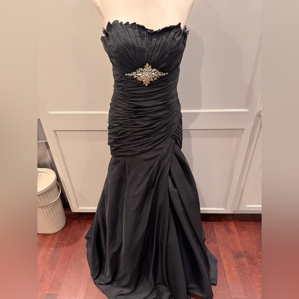 Evenings by Allure Black Dress - Picture 1 of 4